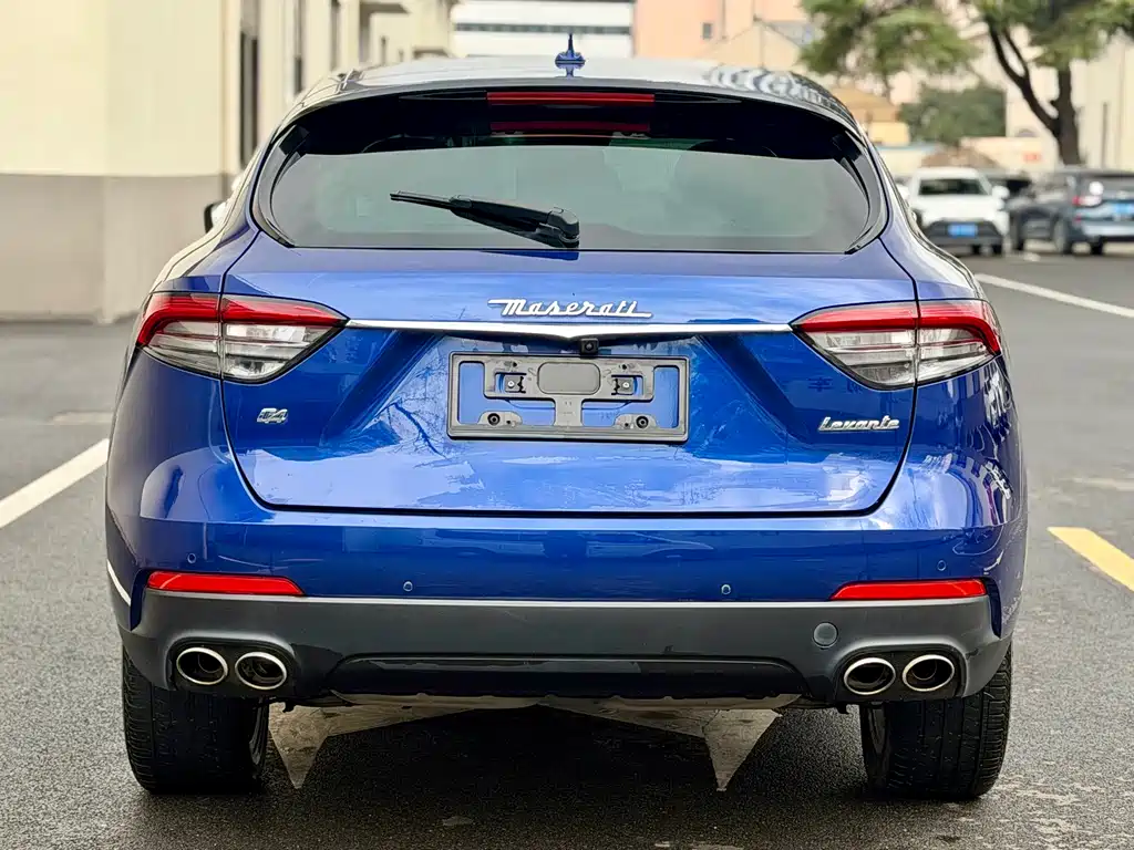 Levante 3.0 T Standard