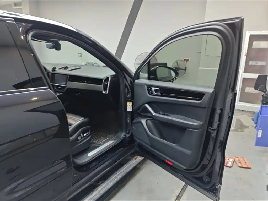 Cayenne NEV Cayenne E-Hybrid 2.0 T
