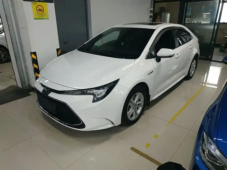Toyota Levin Dual Engine 1.8 H E-CVT Luxury