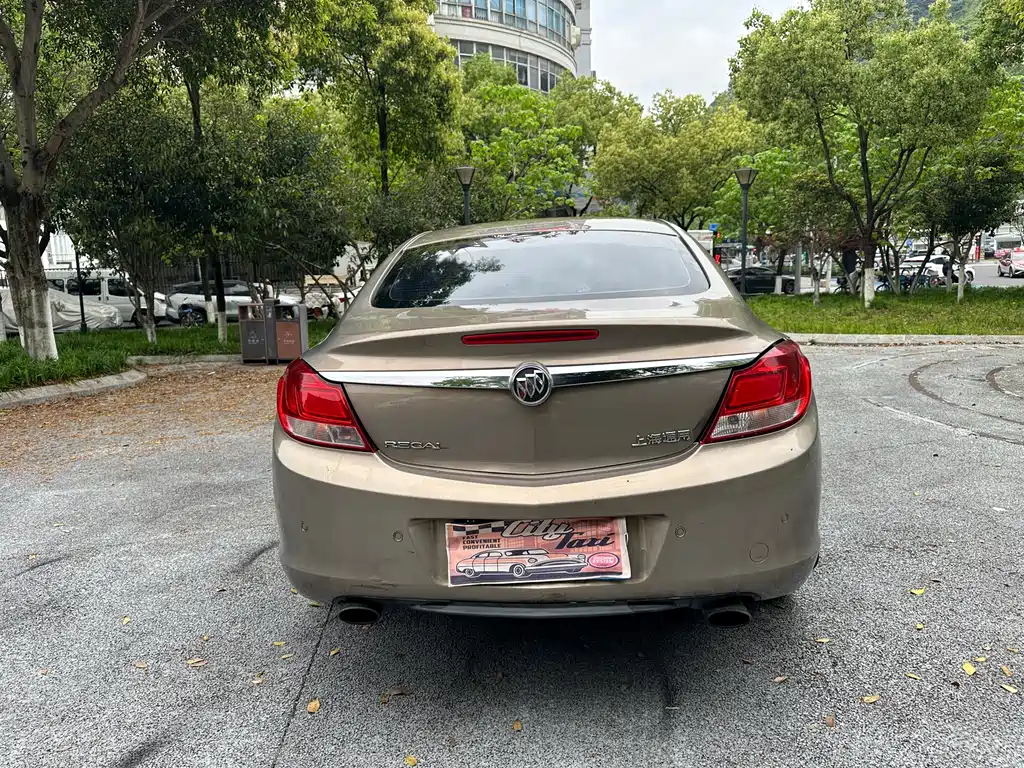 Regal 2.0 L Luxury
