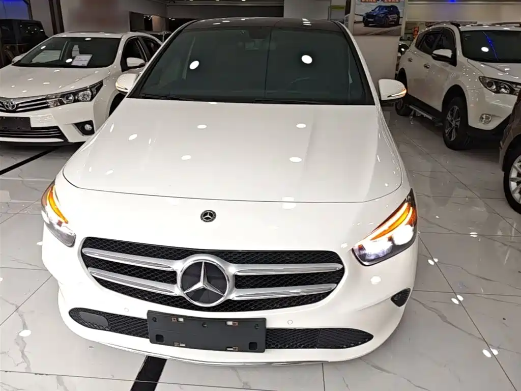 Mercedes-Benz B-Class B 200 Fashion