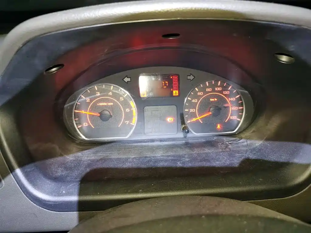 Wuling Rongguang S 五菱荣光S 2021款 1.2 L基本型7座LSI