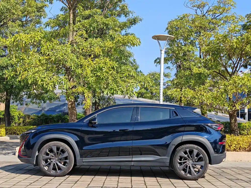 Changan UNI-T 1.5 T Distinguished