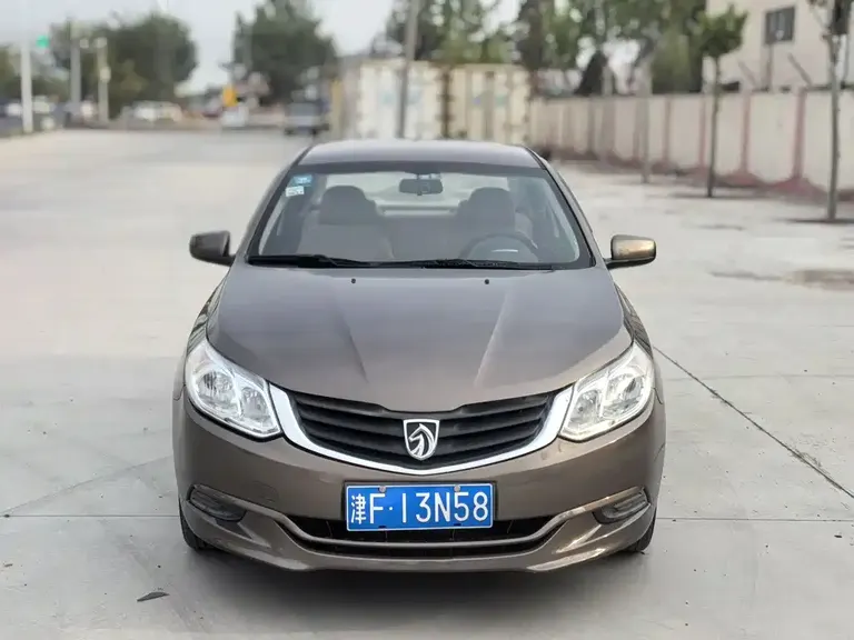 Baojun 630 宝骏630 2013款 1.5 L 手动标准型