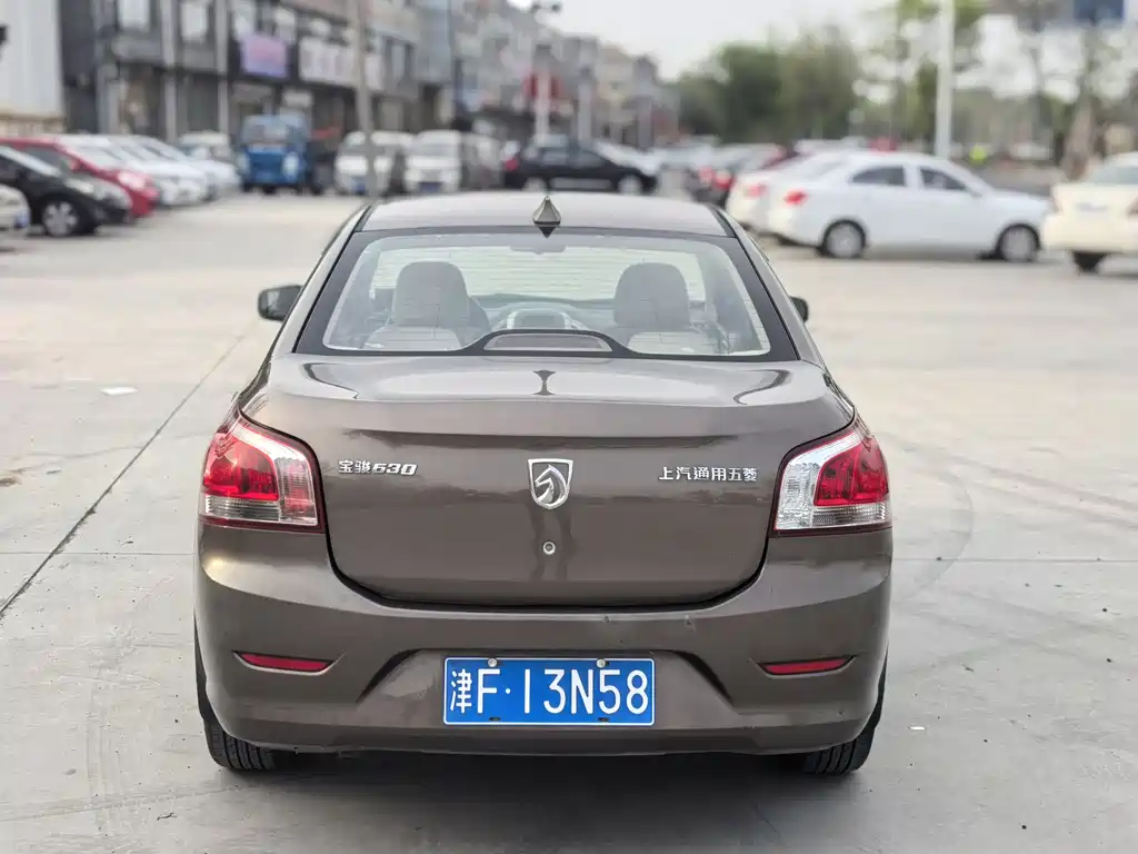 Baojun 630 宝骏630 2013款 1.5 L 手动标准型