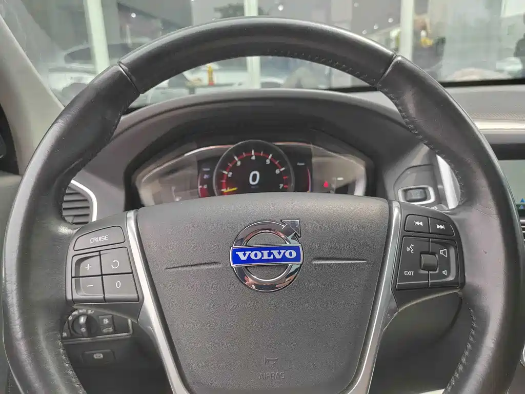 Volvo XC60 T5 Smart Progress