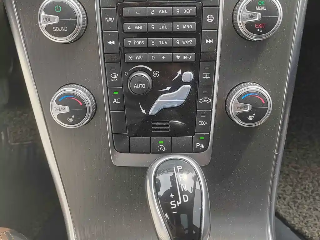 Volvo XC60 T5 Smart Progress