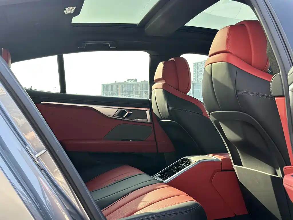 BMW 8 Series 840 i 4-door Coupe M Sport Package