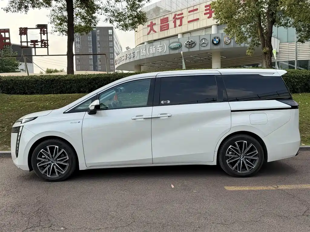Trumpchi E8 NEV 150 km MAX