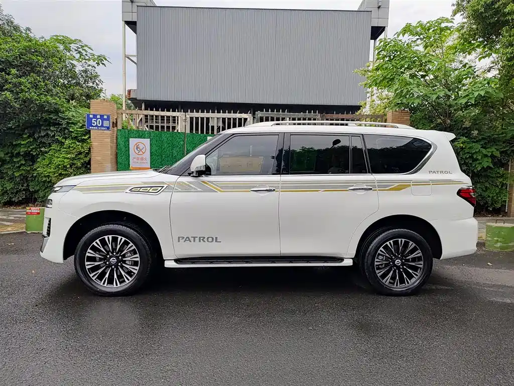 Patrol 4.0 L Middle East
