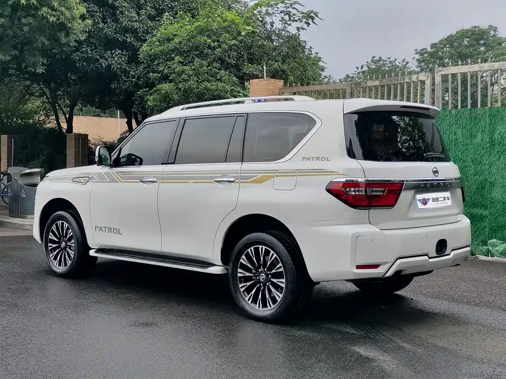 Patrol 4.0 L Middle East