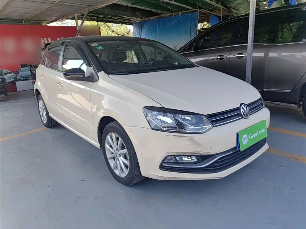 Polo 1.6 L Auto Luxury