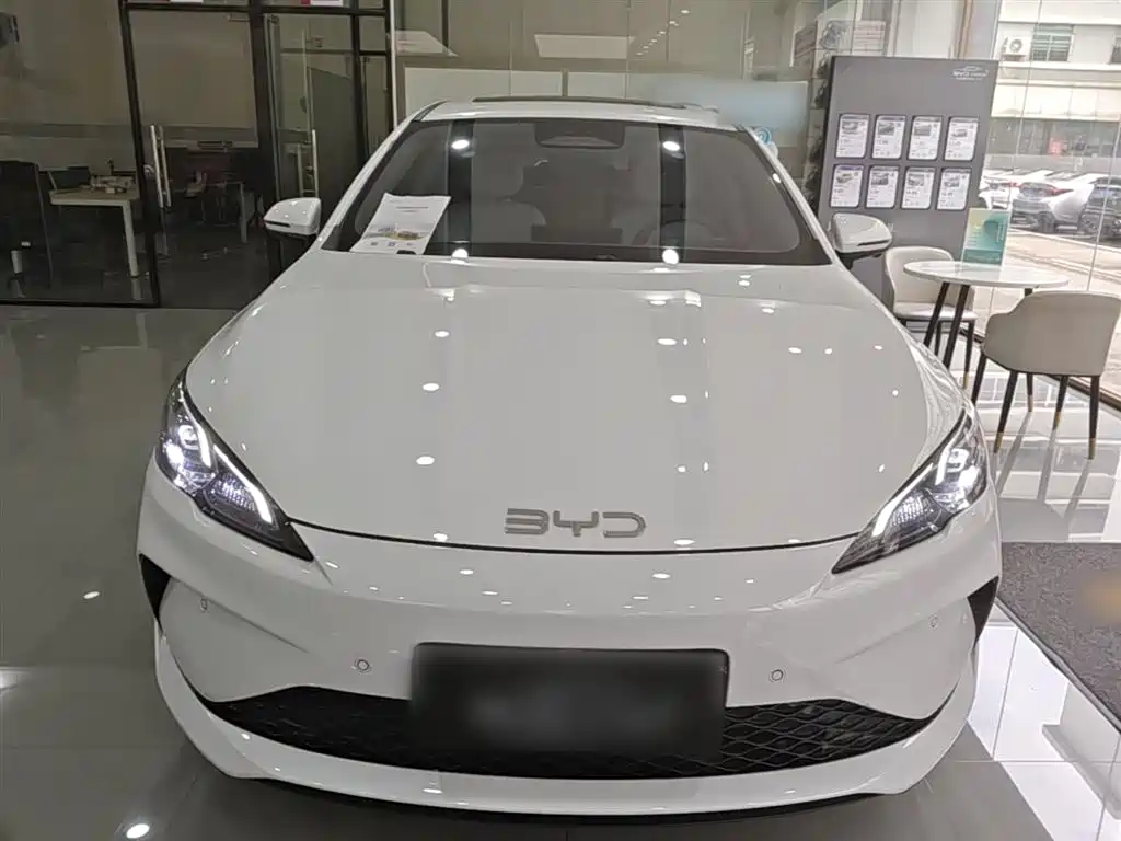Seal 05 DM-i DM-i Smart Drive 120 KM Flagship