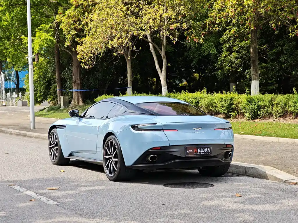 Aston Martin DB11 4.0 T V8 Coupe