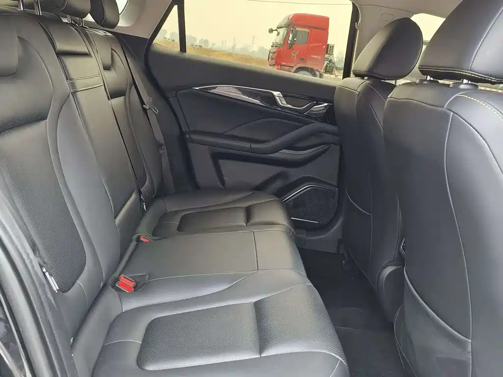 Besturn B70 3 rd Gen 1.5 T Auto Joy