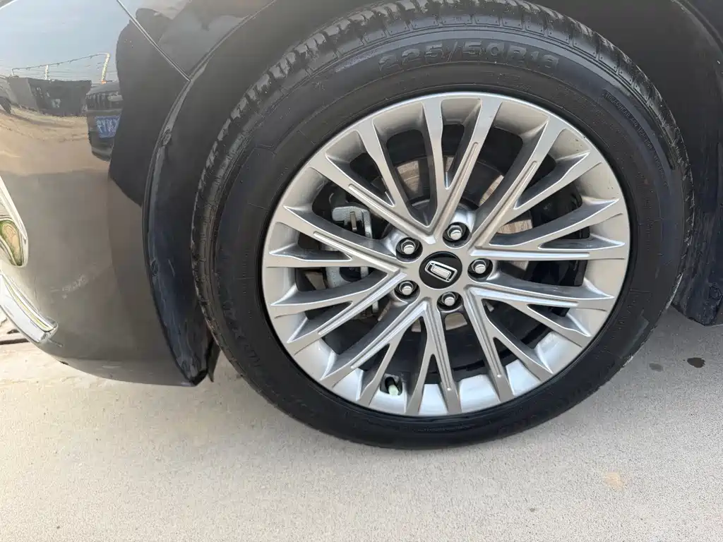 Besturn B70 3 rd Gen 1.5 T Auto Pleasure 70 Anniversary