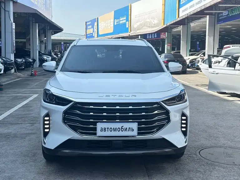 Jetour X70 PLUS Facelift 1.5 T DCT Mountain PRO 7-seat