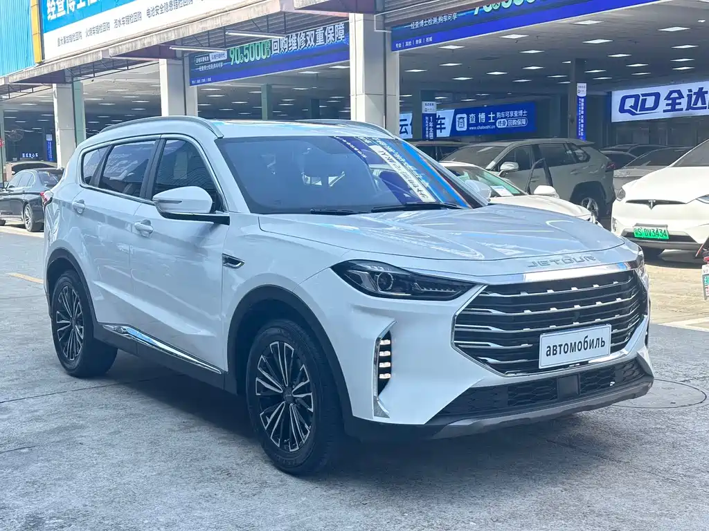 Jetour X70 PLUS Facelift 1.5 T DCT Mountain PRO 7-seat