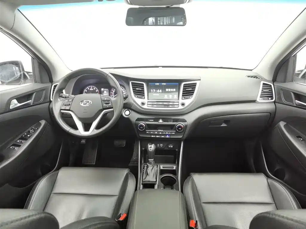Tucson 1.6 T DCT 2 WD 15 Anniversary Special Edition
