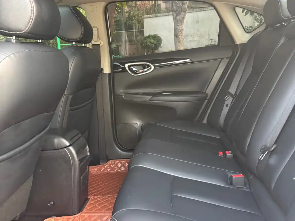 Sylphy 1.6 XV CVT Connected Premium CN-VI