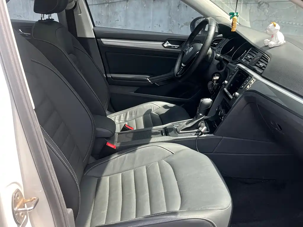 Lamando 280 TSI DSG Comfort