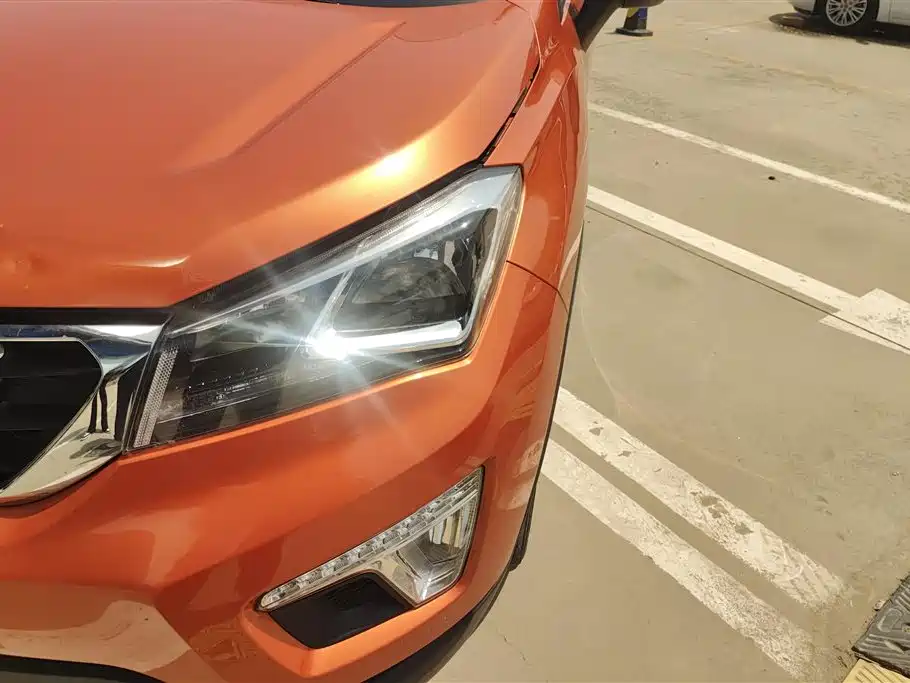 Changan CS15 1.5 L Auto Fashion