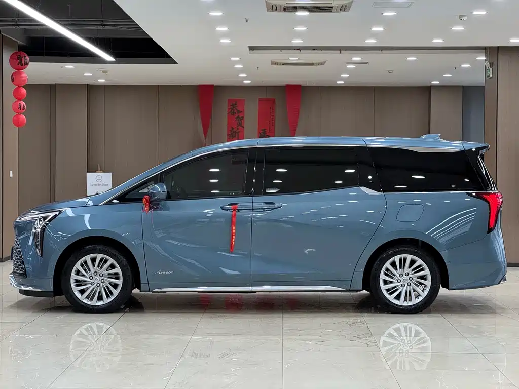 Century 2.0 T 7-seat Heritage
