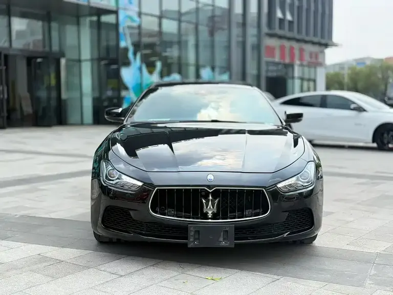 Maserati Ghibli 3.0 T Standard
