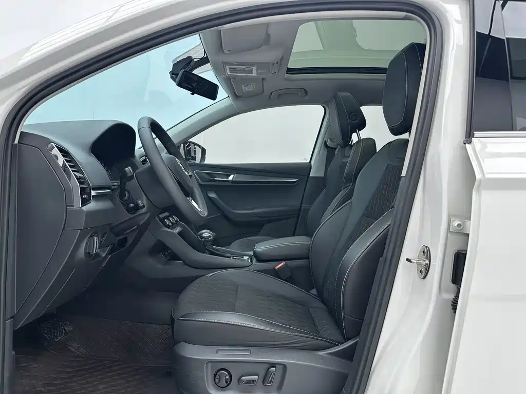 Karoq TSI280 Luxury