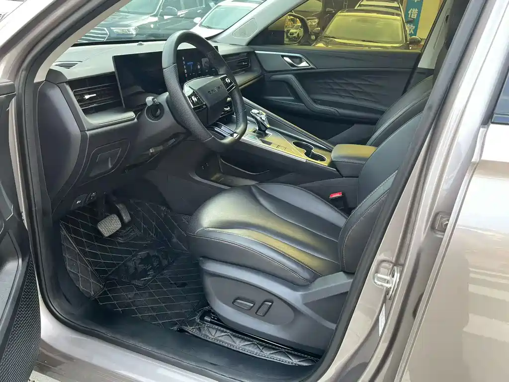Roewe RX5 1.5 T Honor Supreme Slide Screen