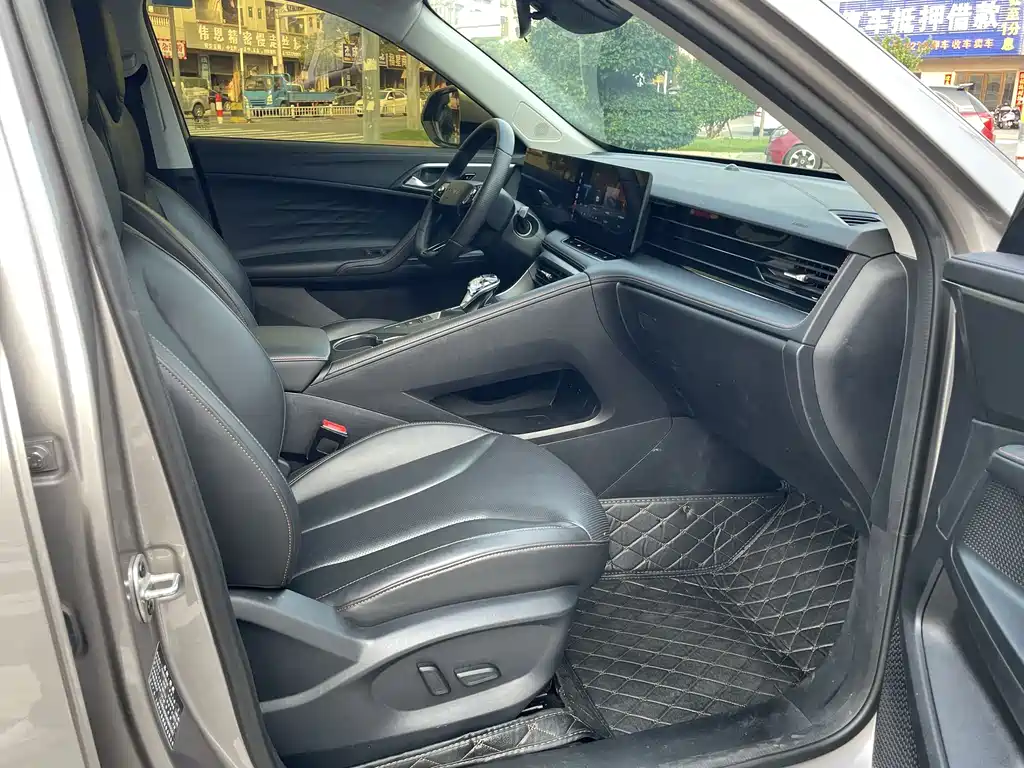 Roewe RX5 1.5 T Honor Supreme Slide Screen