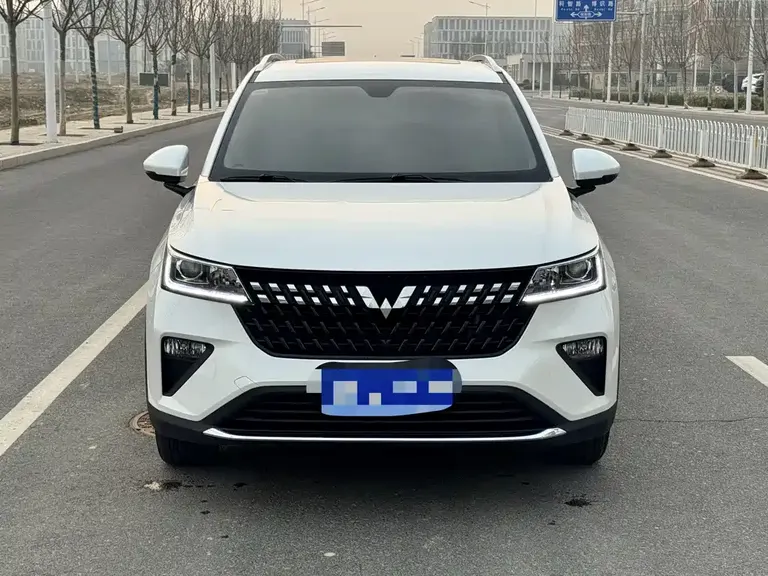 Wuling Xingchi 五菱星驰 2022款 1.5 L 手动自在型