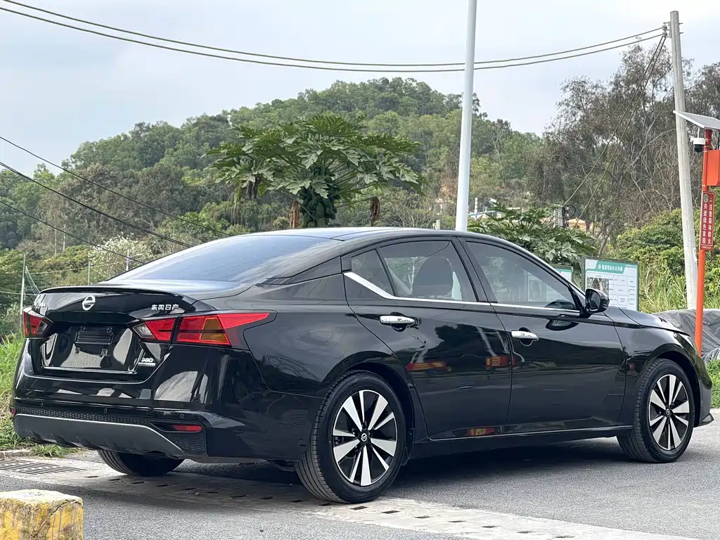 Teana 2.0 T XL Smart Progress