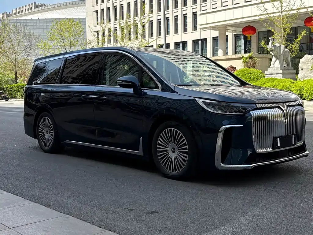 Voyah Dreamer PHEV 4 WD Flagship Kunpeng