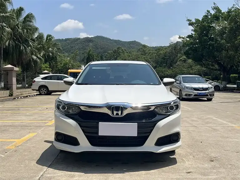 Honda Crider 180 Turbo CVT Luxury CN-V