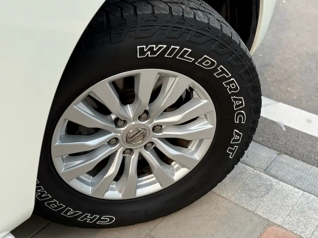 Patrol 4.0 L Middle East