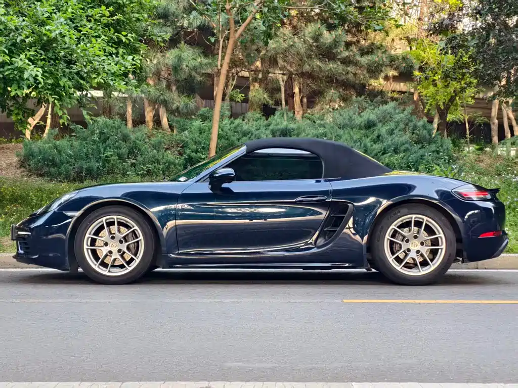 Porsche 718 Boxster 2.0 T