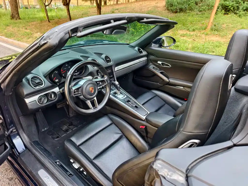Porsche 718 Boxster 2.0 T
