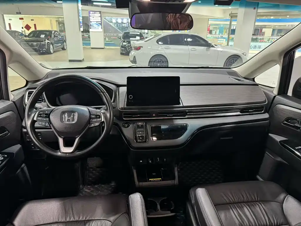 Elysion 2.0 L e:HEV Luxury
