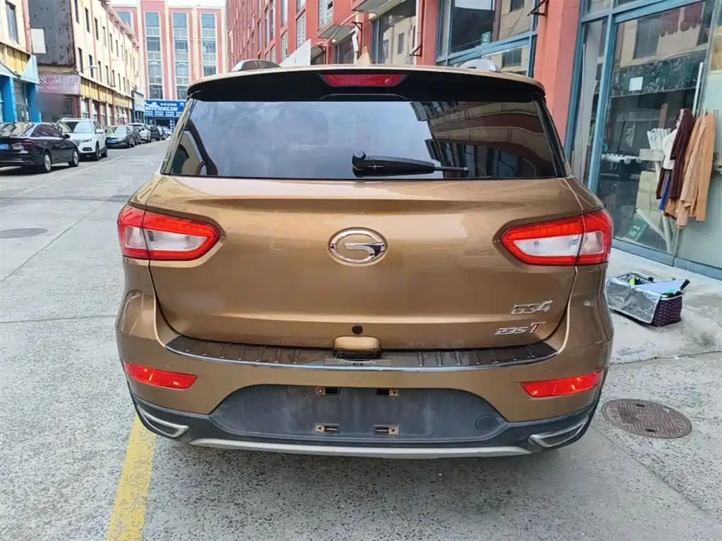 GAC Trumpchi GS4 235 T Manual 2 WD Luxury