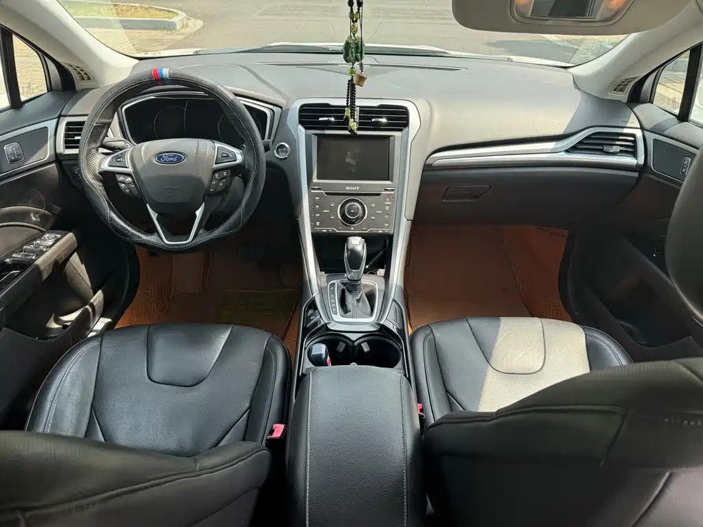 Mondeo 2.0 L GTDi240 Luxury Sport
