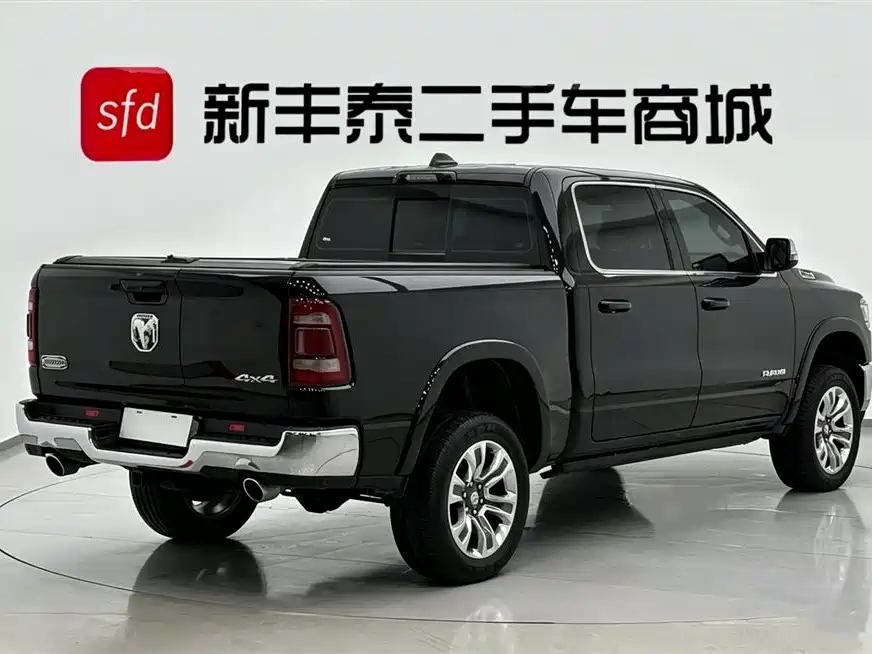 RAM Trucks RAM Trucks 2023款 5.7 L 中东版