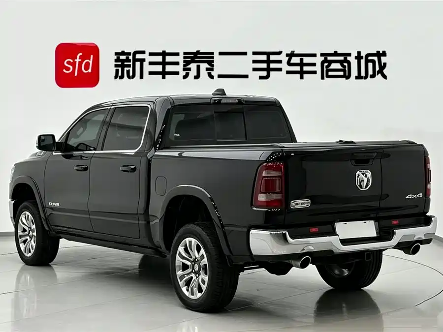 RAM Trucks RAM Trucks 2023款 5.7 L 中东版