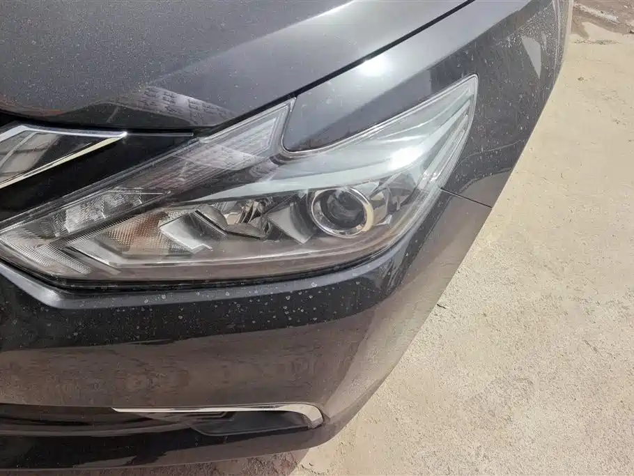 Teana 2.0 L XL Comfort