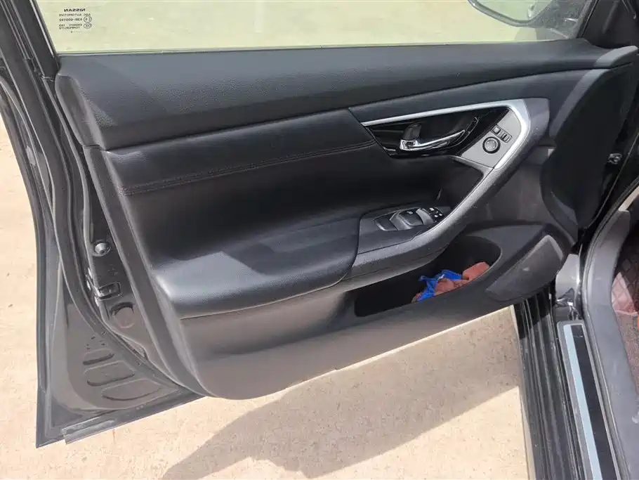 Teana 2.0 L XL Comfort
