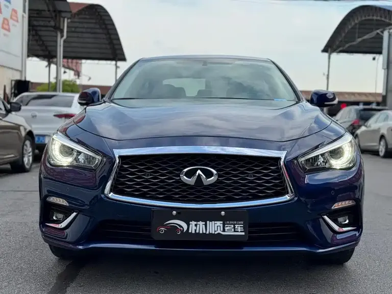 Infiniti Q50 L 2.0 T Progressive Enjoyment CN-VI