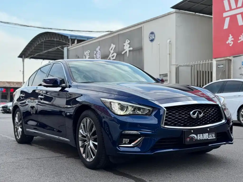 Infiniti Q50 L 2.0 T Progressive Enjoyment CN-VI