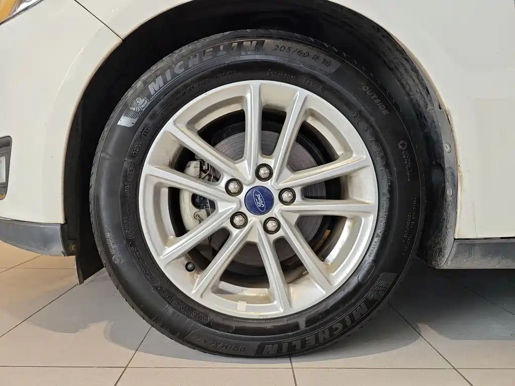 Focus Hatchback EcoBoost 180 Auto Elite