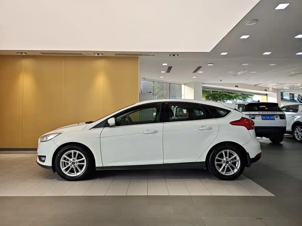 Focus Hatchback EcoBoost 180 Auto Elite