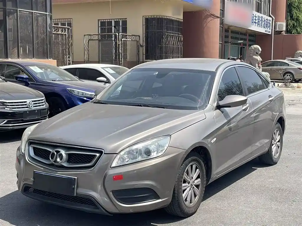 Senova D50 1.5 L CVT Standard